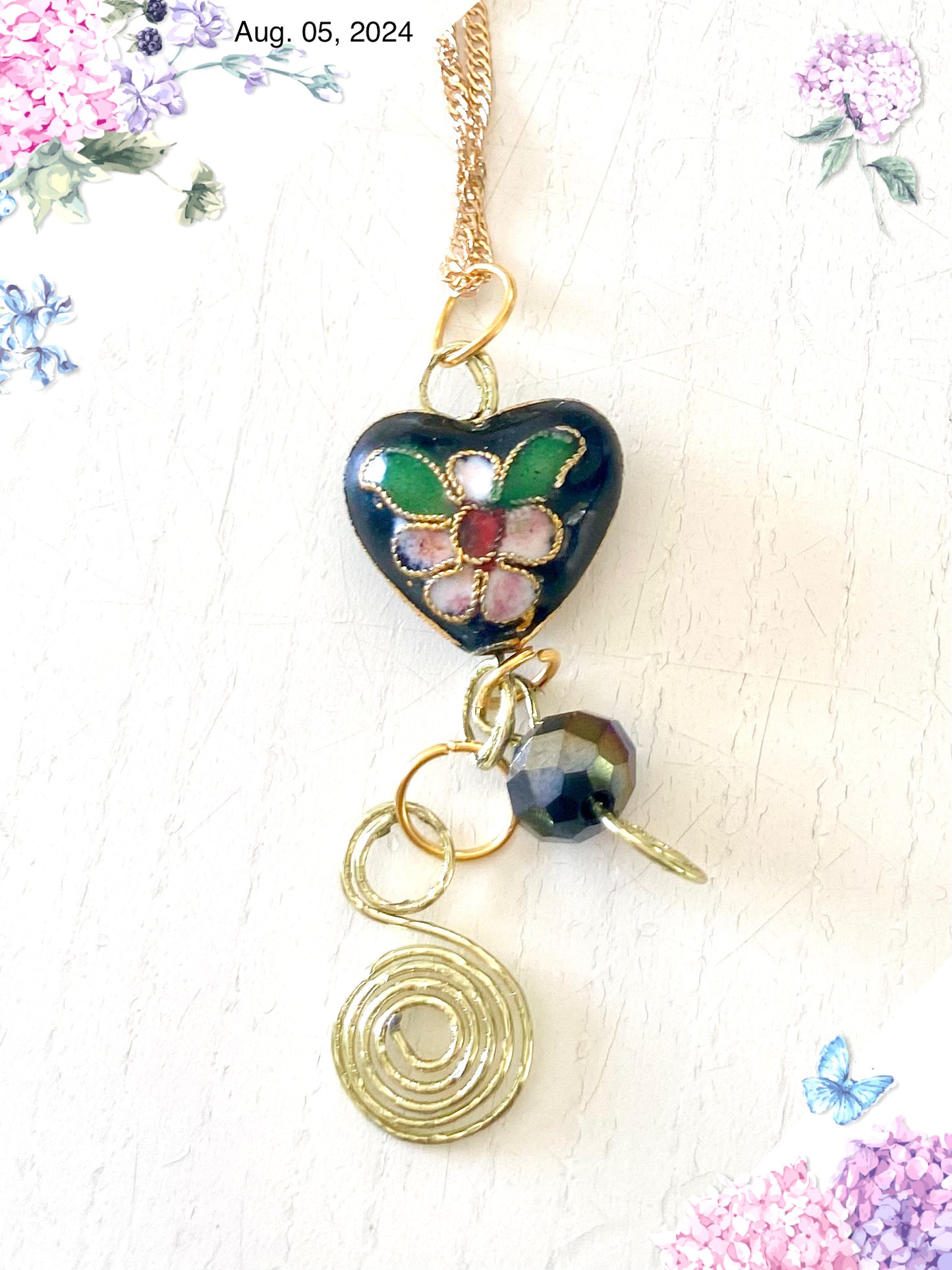 Collier LOVA