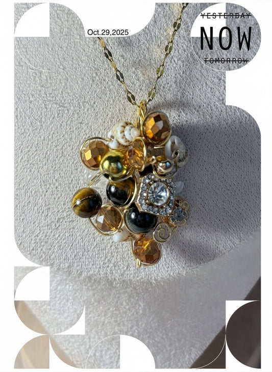 Collier Isis en perles marron