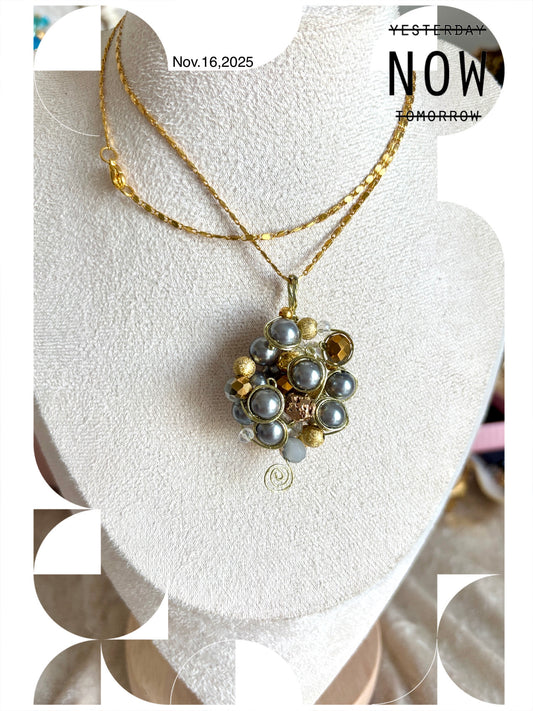 Sautoir Storia perles grises