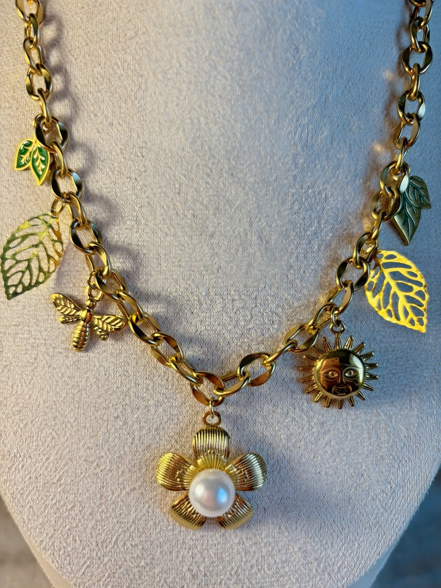 Collier doré en acier inoxydable avec breloque, doré et perle, nacrée fleurs